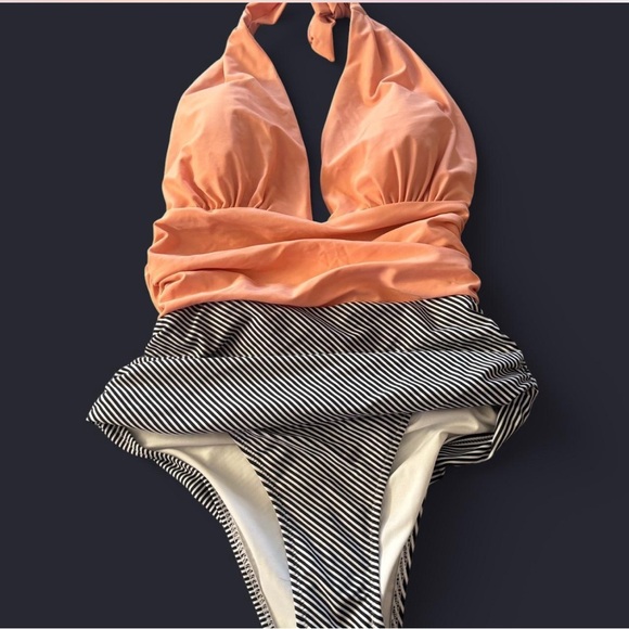 Colorful Swimwear Collection - Picture 4 of 7